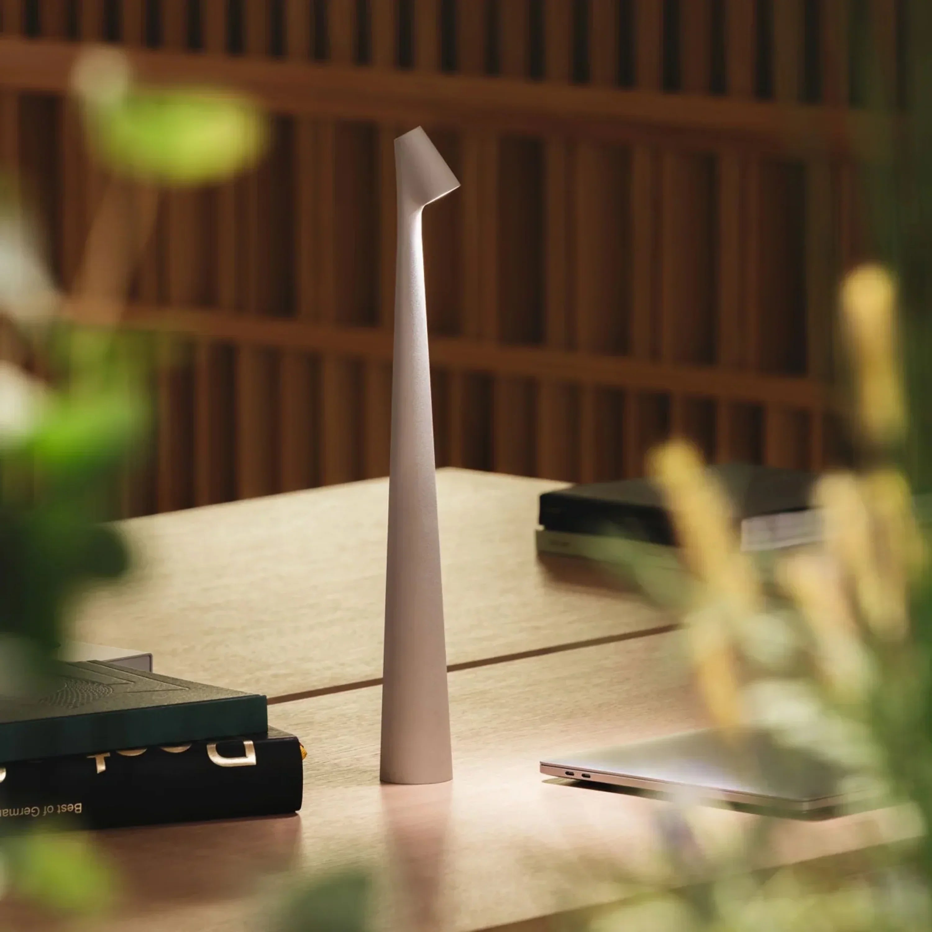 AMBIENTIFY Lumira Wireless LED Table & Floor Lamp – Rechargeable 12h Battery USB-C Metal Milkglass Minimalist Indoor