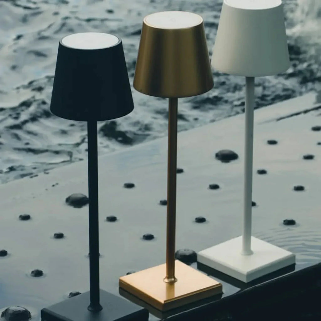 AMBIENTIFY Mesa Rechargeable LED Table Lamp – 1200lm 12h Battery IP54 Touch Dim 2000–6000K Aluminium Outdoor Indoor