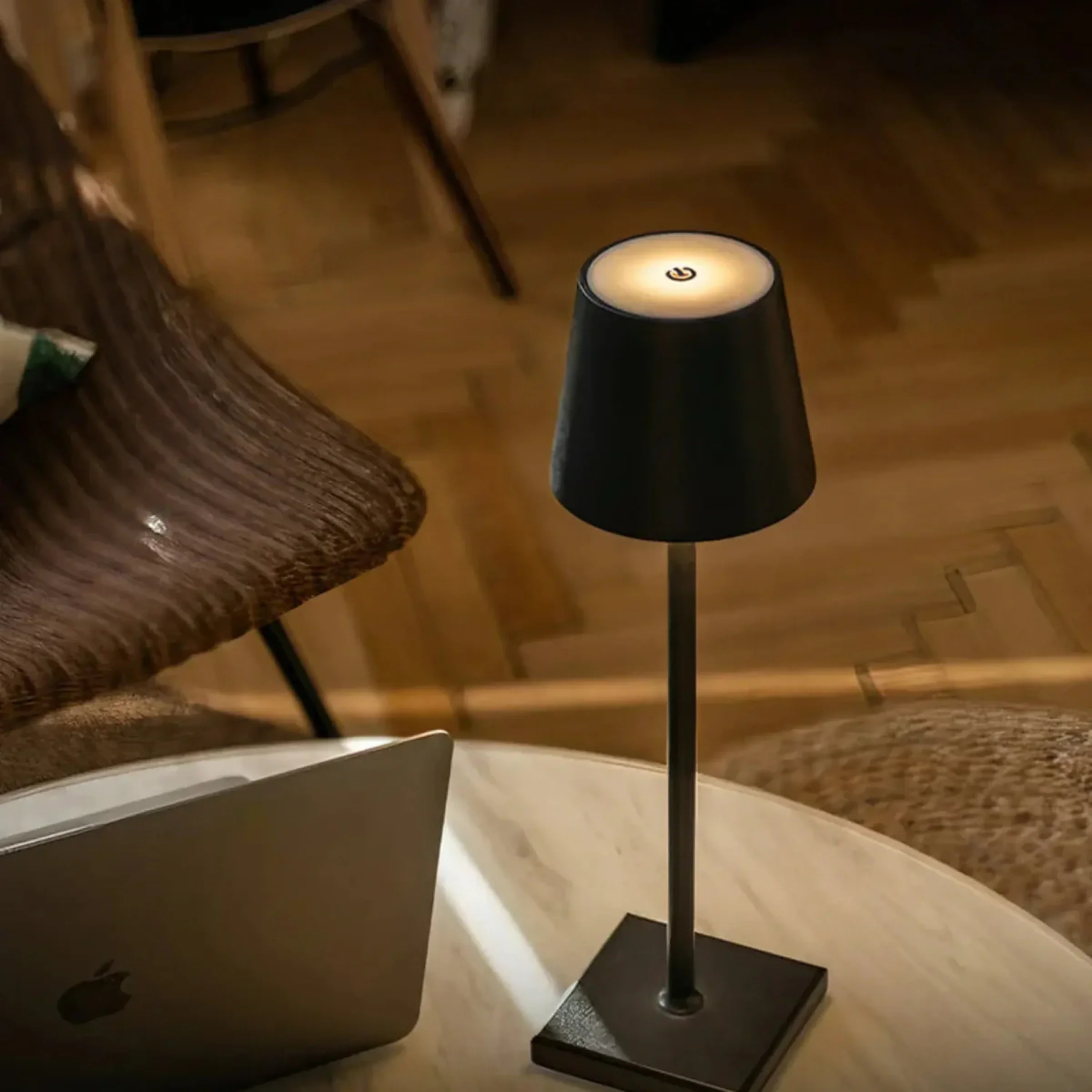 AMBIENTIFY Mesa Rechargeable LED Table Lamp – 1200lm 12h Battery IP54 Touch Dim 2000–6000K Aluminium Outdoor Indoor