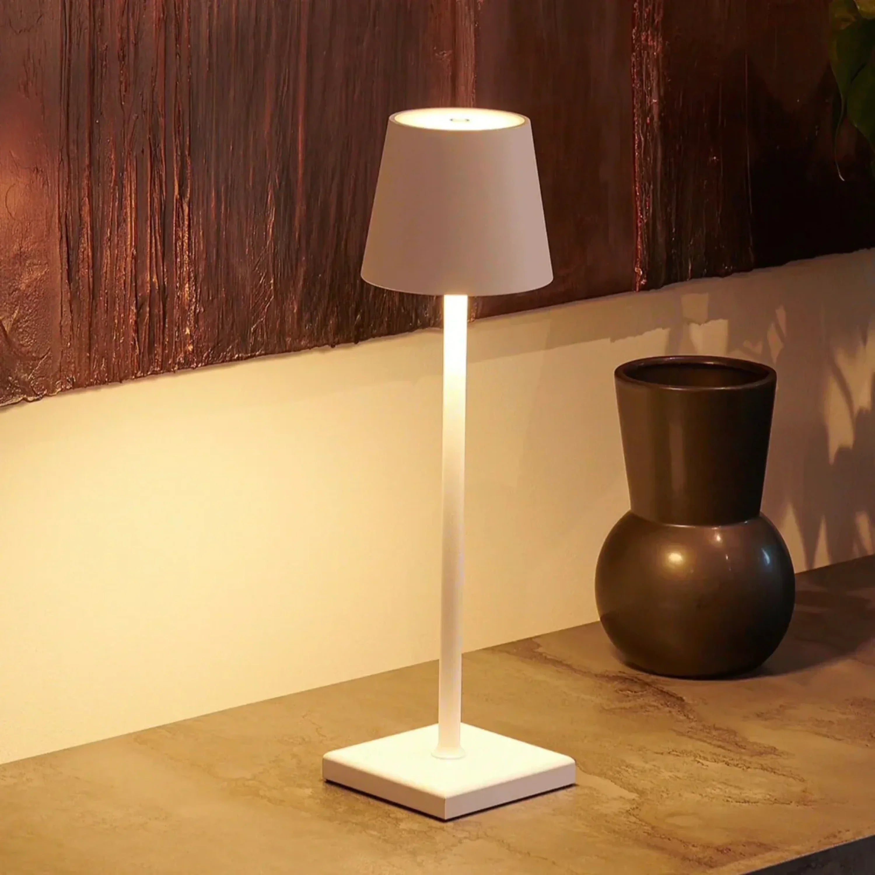 AMBIENTIFY Mesa Rechargeable LED Table Lamp – 1200lm 12h Battery IP54 Touch Dim 2000–6000K Aluminium Outdoor Indoor